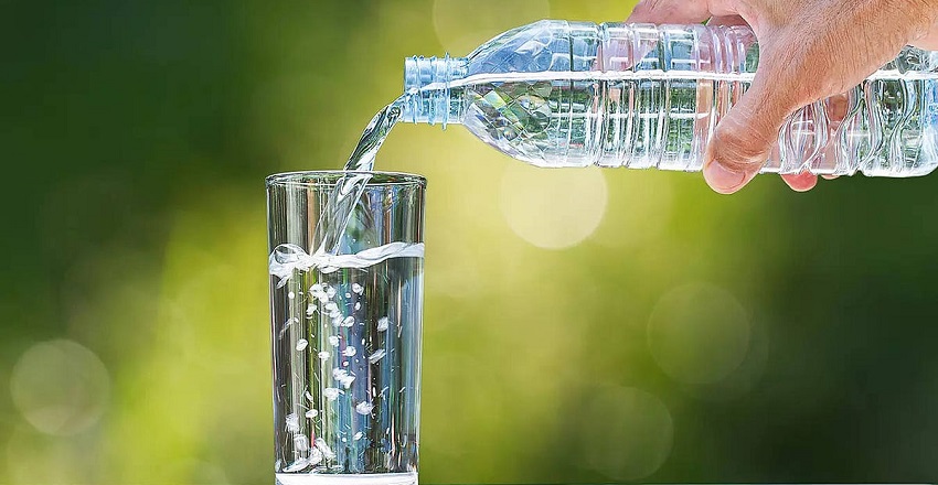 Why Drinking 2–3 Litres of Water Does Not Induce Bowel Movements and Is Not Advised Upon Waking Up, According to Ayurveda